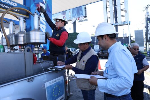 Las autoridades han comenzado una campaña de verificación para evitar la especulación en los precios de los combustibles. (FOTO: MINECO / AUN)