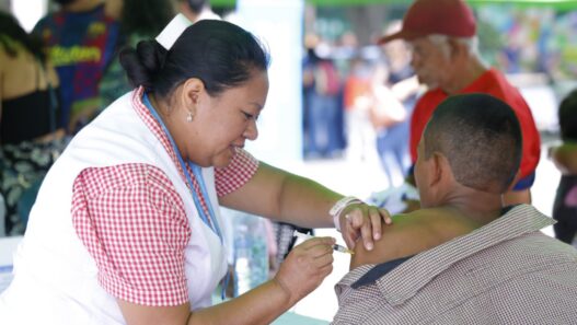 La vacunación contra el sarampión en personas adultas no está contraindicada. (Foto: AGN / AUN)