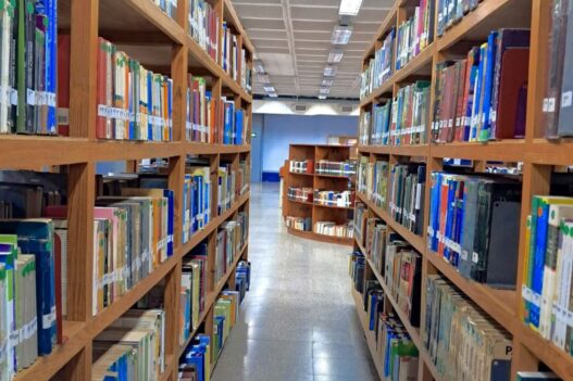 La USAC impulsa iniciativas que buscan fortalecer el hábito de la lectura entre sus estudiantes. (Foto: AUN / Allison Bonilla)