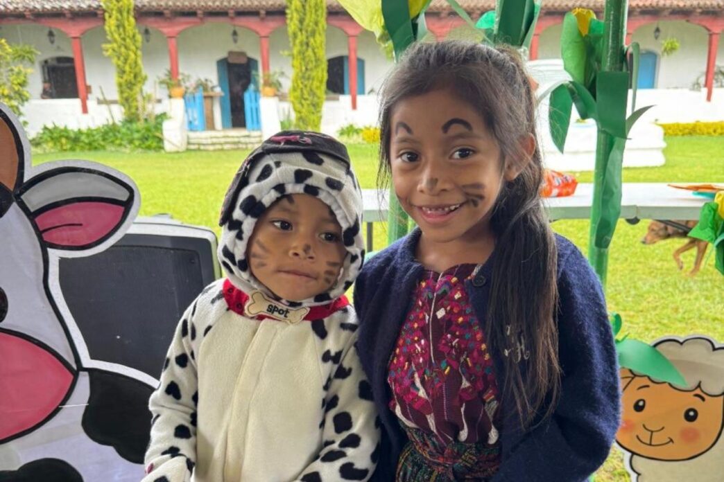 La estimulación temprana ayuda a que los niños tengan una sólida seguridad emocional. (Foto: Arlety Yoc / AUN)