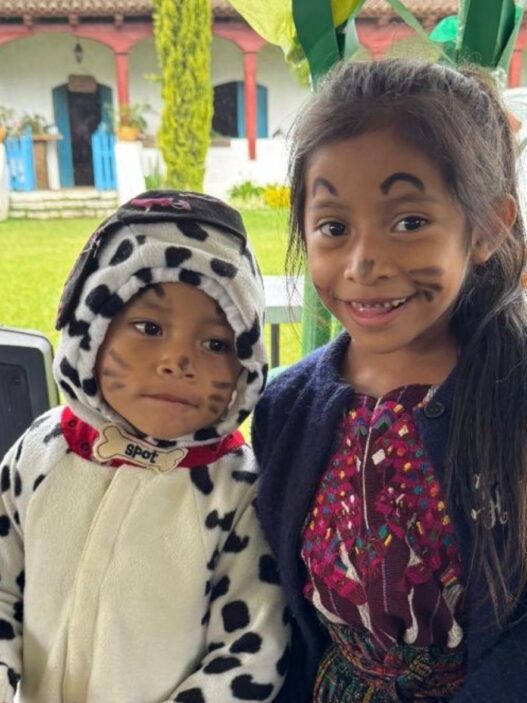 La estimulación temprana ayuda a que los niños tengan una sólida seguridad emocional. (Foto: Arlety Yoc / AUN)
