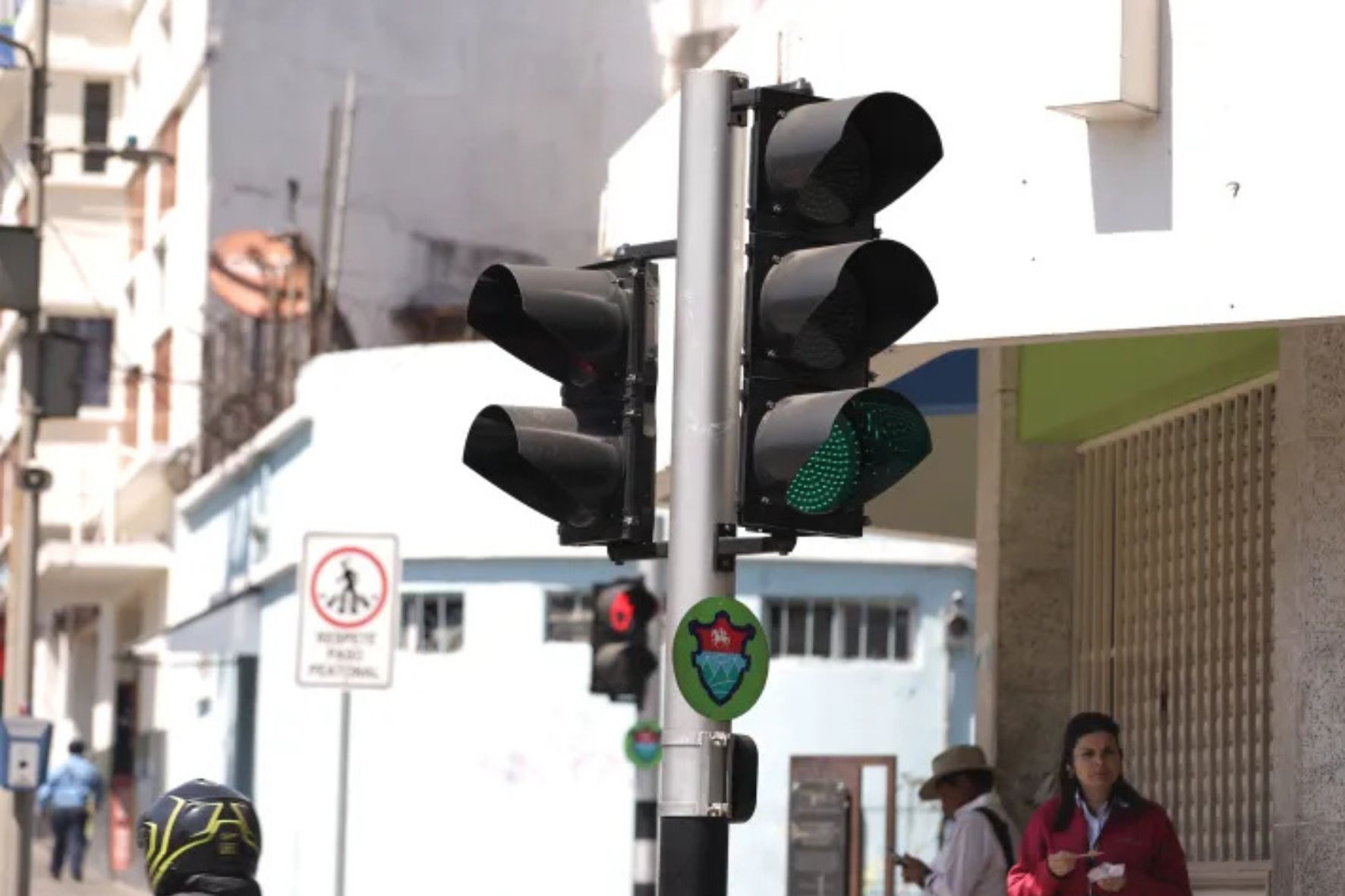 La Municipalidad de Guatemala impulsa la instalación de semáforos inteligentes en 500 intersecciones clave para reducir la congestión vehicular. (Foto: MUNIGUATE / AUN)