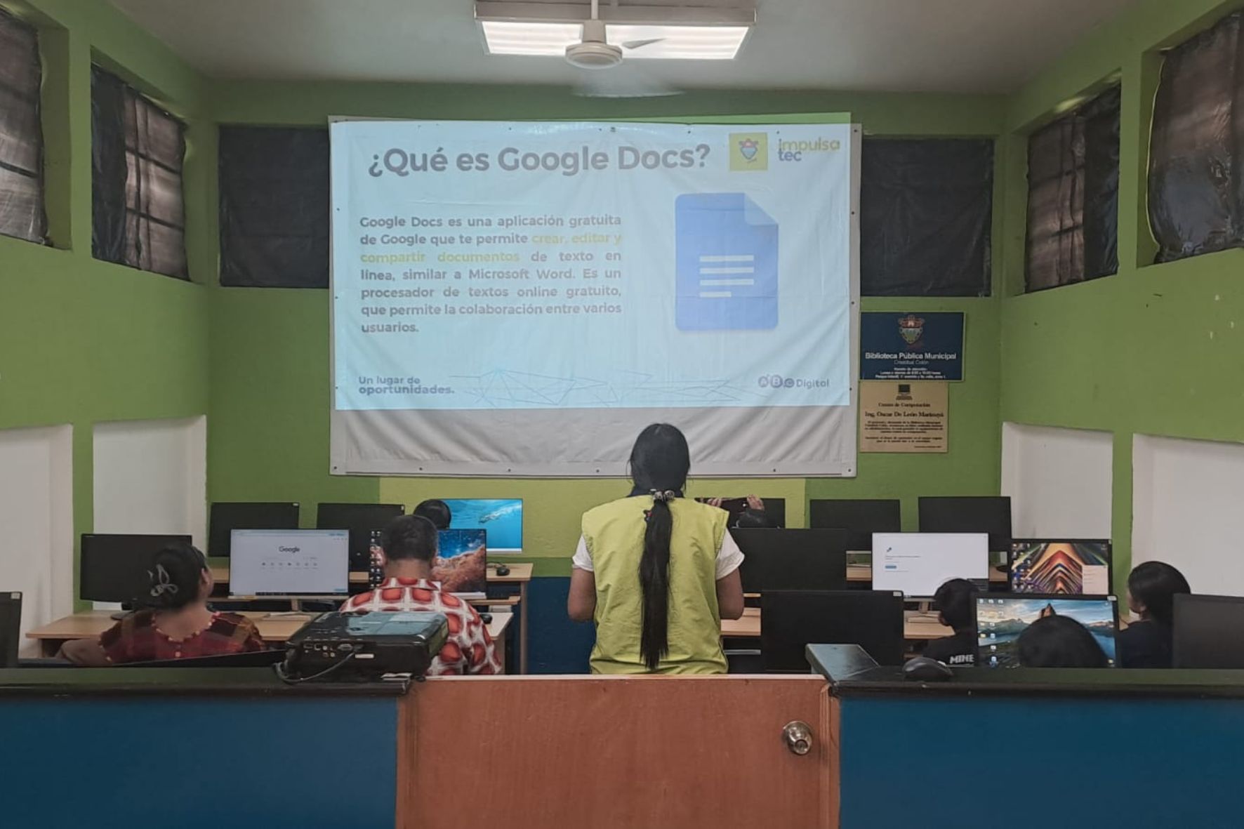 La Municipalidad de Guatemala impulsa estas herramientas educativas y culturales para niños, jóvenes y adultos en diversas sedes. (Foto: Scarlet Solís / AUN)