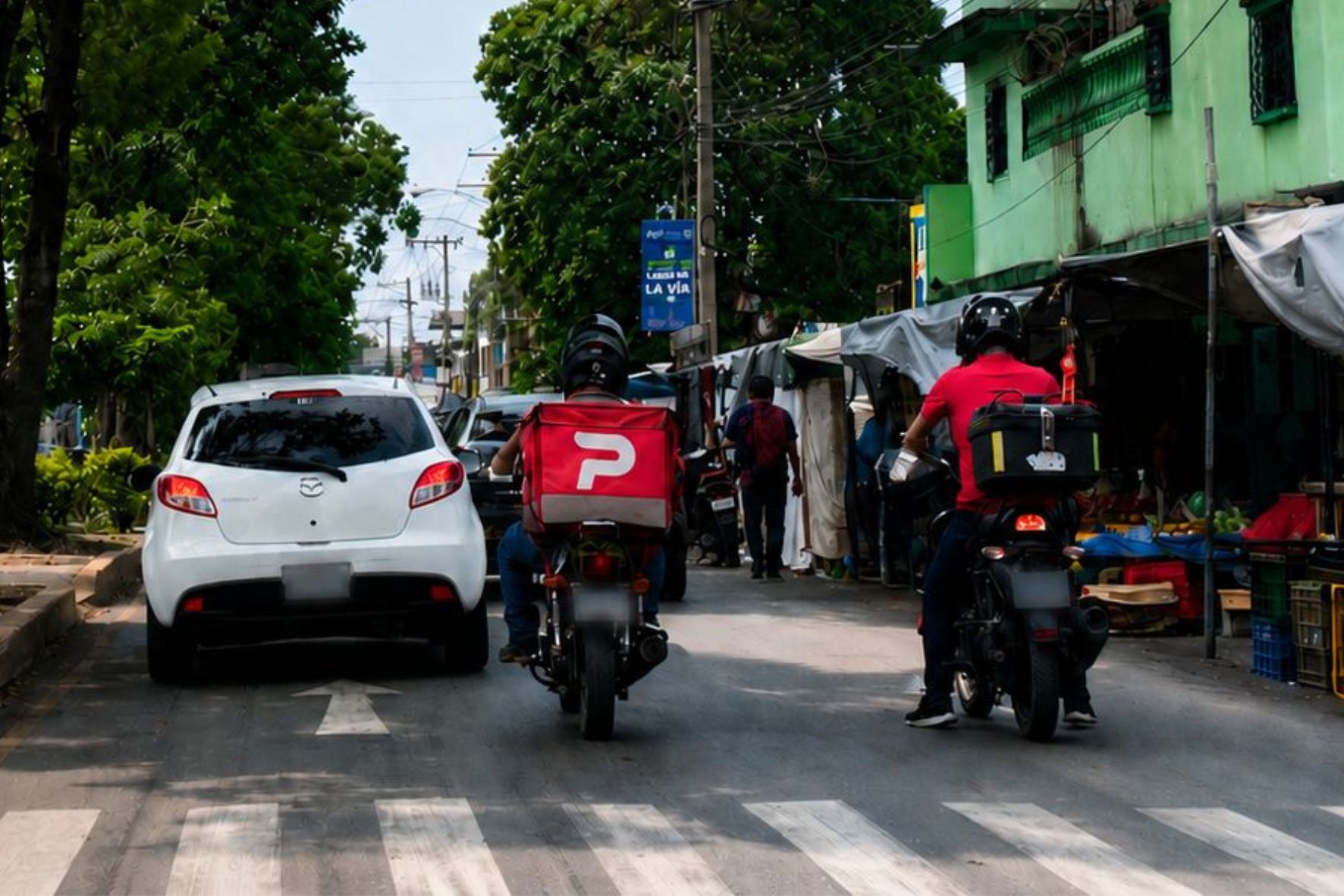 El crecimiento de las plataformas de delivery en Guatemala como Uber Eats y PedidosYa refleja la falta de empleo formal en el país. (Foto: Allison Bonilla / AUN)