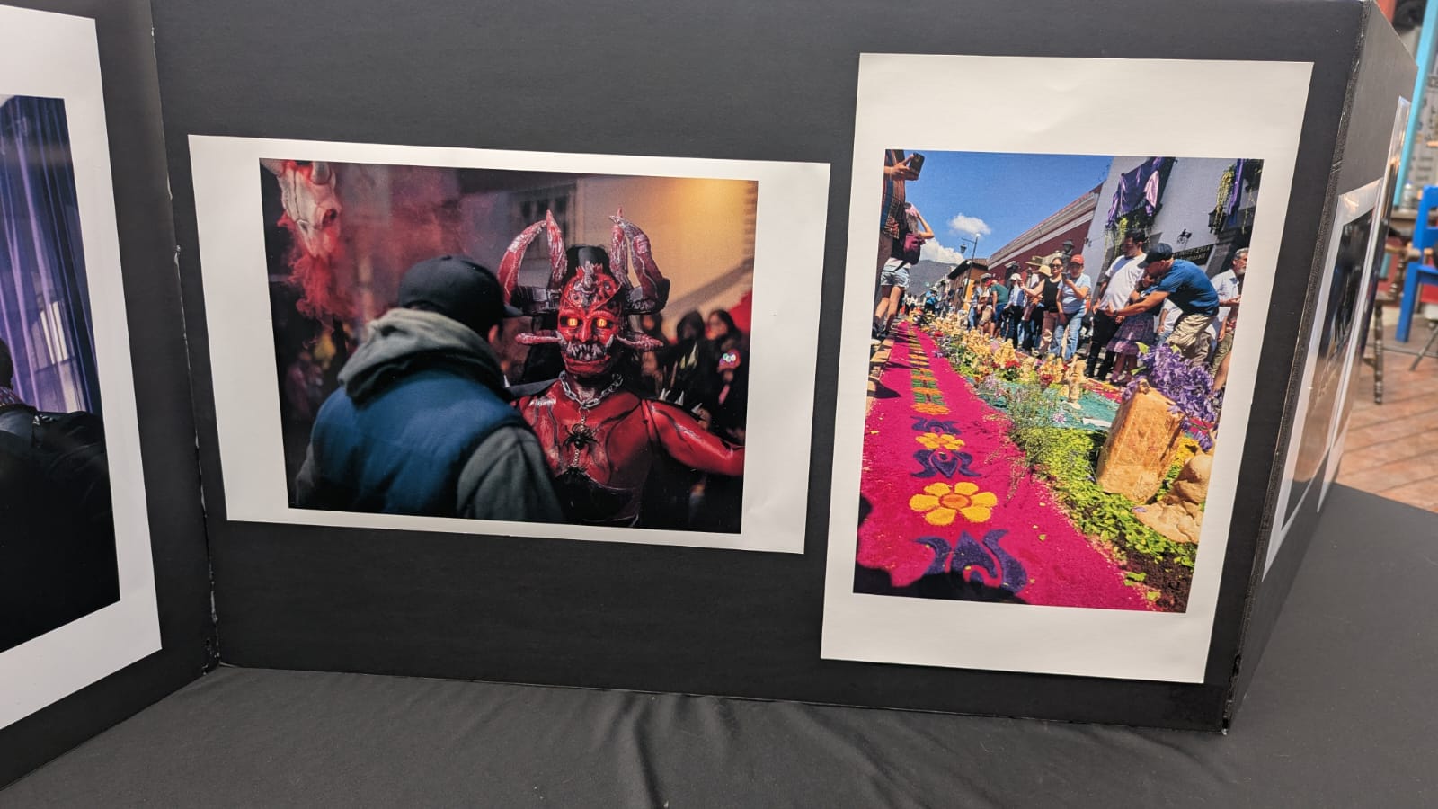 Esta muestra de arte visual y fotografía publicitaria busca visibilizar el talento de los alumnos, fortalecer su formación académica y facilitar su incorporación al ámbito laboral mediante la creación de un portafolio profesional real. (Foto: Diego Bermúdez / AUN)