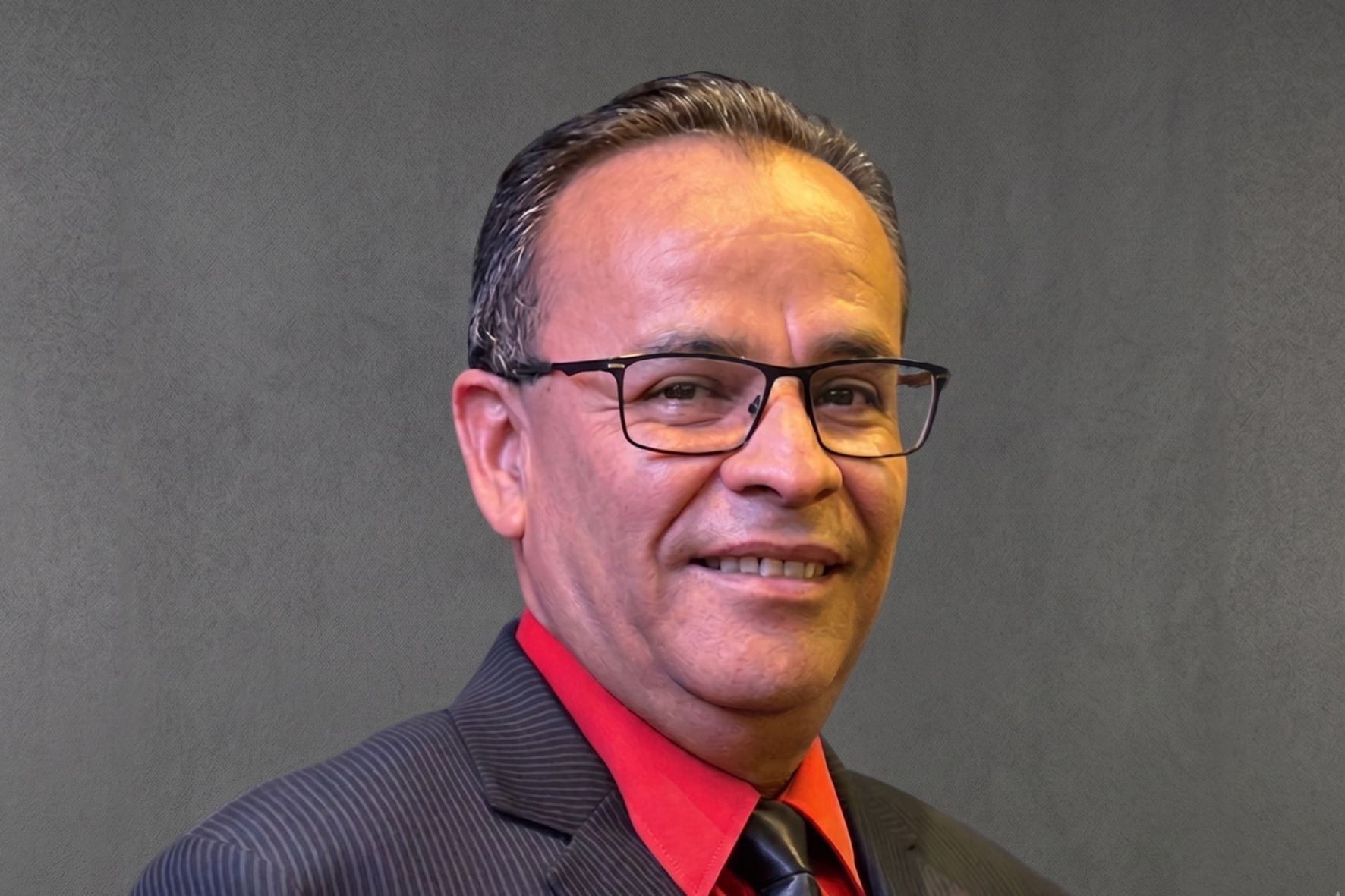 El médico Edgar Santos explica que el hantavirus se trata de un virus zoonótico transmitido principalmente por roedores, cuyo riesgo de transmisión entre humanos es bajo. (Foto: MSPAS / AUN)