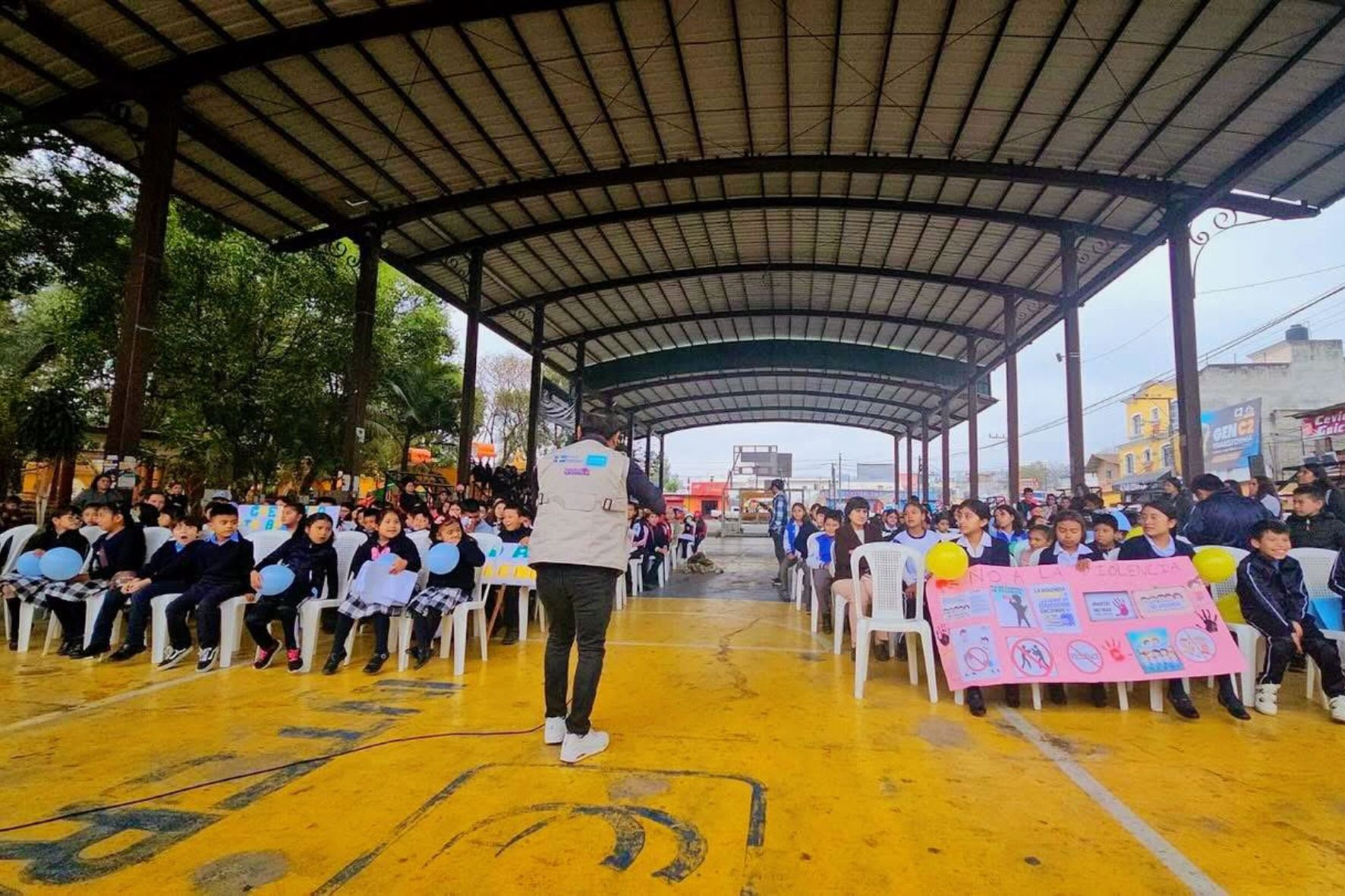 Se busca que los menores superen el miedo a denunciar y fortalecer el papel de las OMPNA en todo el país. (Foto: UNICEF / AUN)