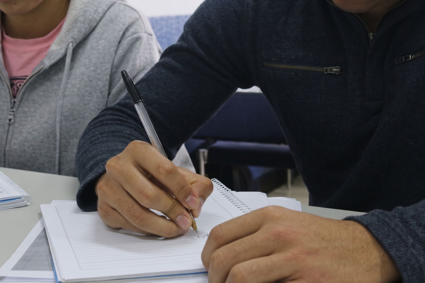 Los recientes resultados de las pruebas de graduandos del MINEDUC revelan una persistente crisis en la calidad educativa de Guatemala. (Foto: MINEDUC / AUN)