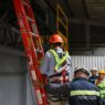 La revisión de equipo de trabajo es fundamental para prevenir accidentes. (Foto: MINTRAB / AUN)