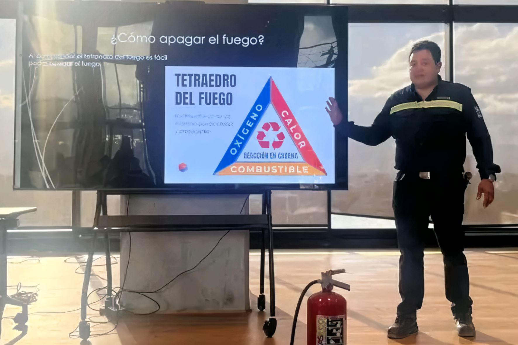 Eliezer Hernández, coordinador de seguridad ocupacional, indicó que los actos inseguros provocan los accidentes laborales (Foto: Cortesía / AUN)