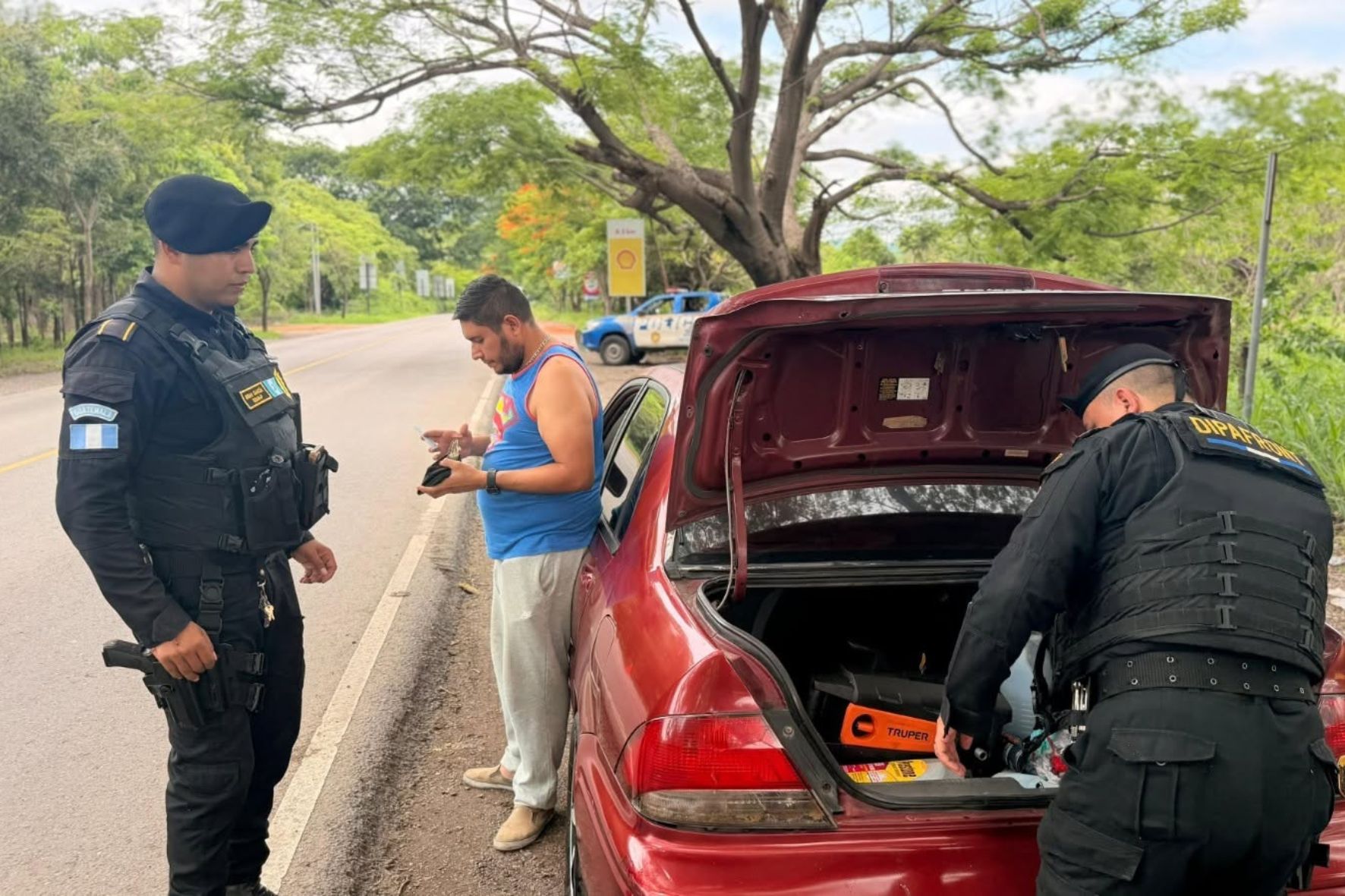 Las autoridades recuerdan a la población en general que los rótulos de placas en trámite ya no son válidos ante la ley. (Foto: PNC / AUN)