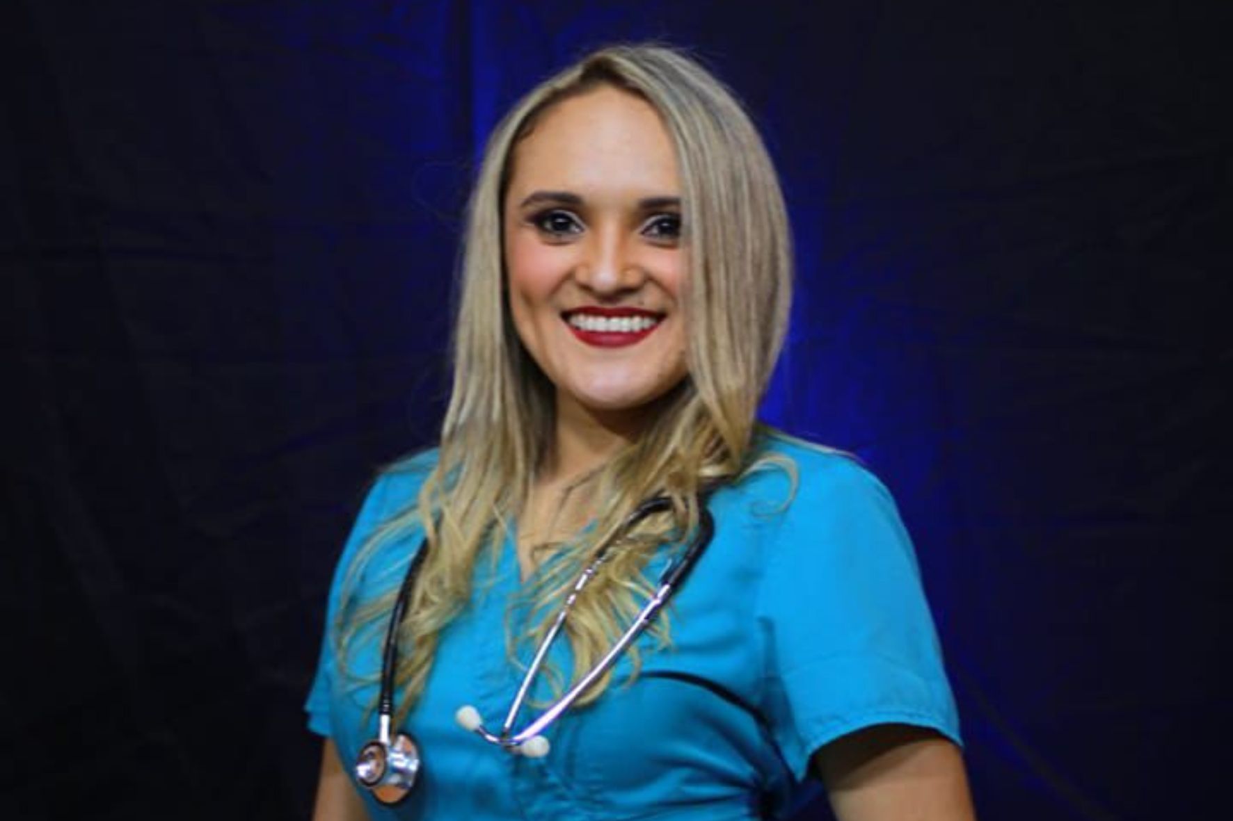Alejandra Cancinos, veterinaria y experta en bienestar animal. (Foto: Cortesía / AUN)