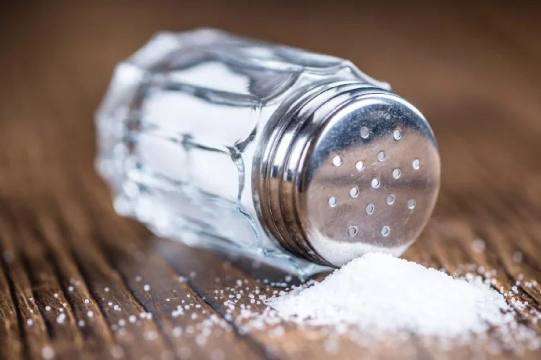 Pequeños cambios en los hábitos alimentarios pueden contribuir a reducir factores de riesgo asociados a la hipertensión arterial. (Foto: IGSS / AUN)