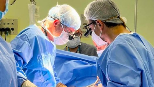 La nueva Ley de Donación de Órganos en Guatemala, bajo el Decreto 5-2024, busca reducir la lista de espera de más de 1,500 pacientes y fomentar una cultura de donación de órganos. (Foto: Fundación Daré / AUN)