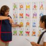 La enseñanza de la Lengua de Señas desde edades tempranas favorece la comunicación y la inclusión entre personas sordas y oyentes. (Foto: Lesly Morales / AUN)