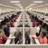 La industria de Call Center y BPO en Guatemala se consolida como el principal motor de empleo juvenil formal, generando más de 55 mil plazas. (Foto: GEMINI / AUN)