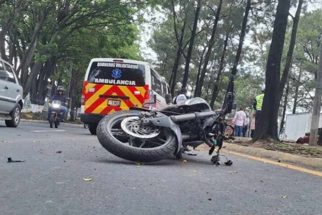 Los accidentes de tránsito en Guatemala representan una crisis de salud pública, con motociclistas involucrados en el 53% de los incidentes según el ONSET. (Foto: CBV / AUN)