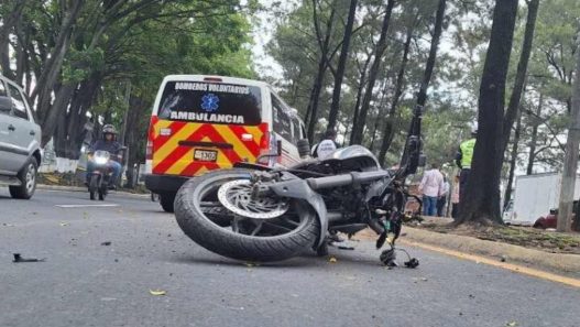 Los accidentes de tránsito en Guatemala representan una crisis de salud pública, con motociclistas involucrados en el 53% de los incidentes según el ONSET. (Foto: CBV / AUN)