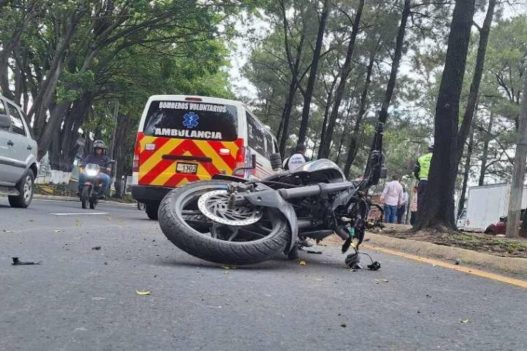 Los accidentes de tránsito en Guatemala representan una crisis de salud pública, con motociclistas involucrados en el 53% de los incidentes según el ONSET. (Foto: CBV / AUN)