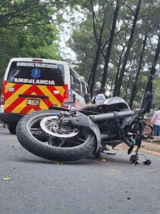Los accidentes de tránsito en Guatemala representan una crisis de salud pública, con motociclistas involucrados en el 53% de los incidentes según el ONSET. (Foto: CBV / AUN)