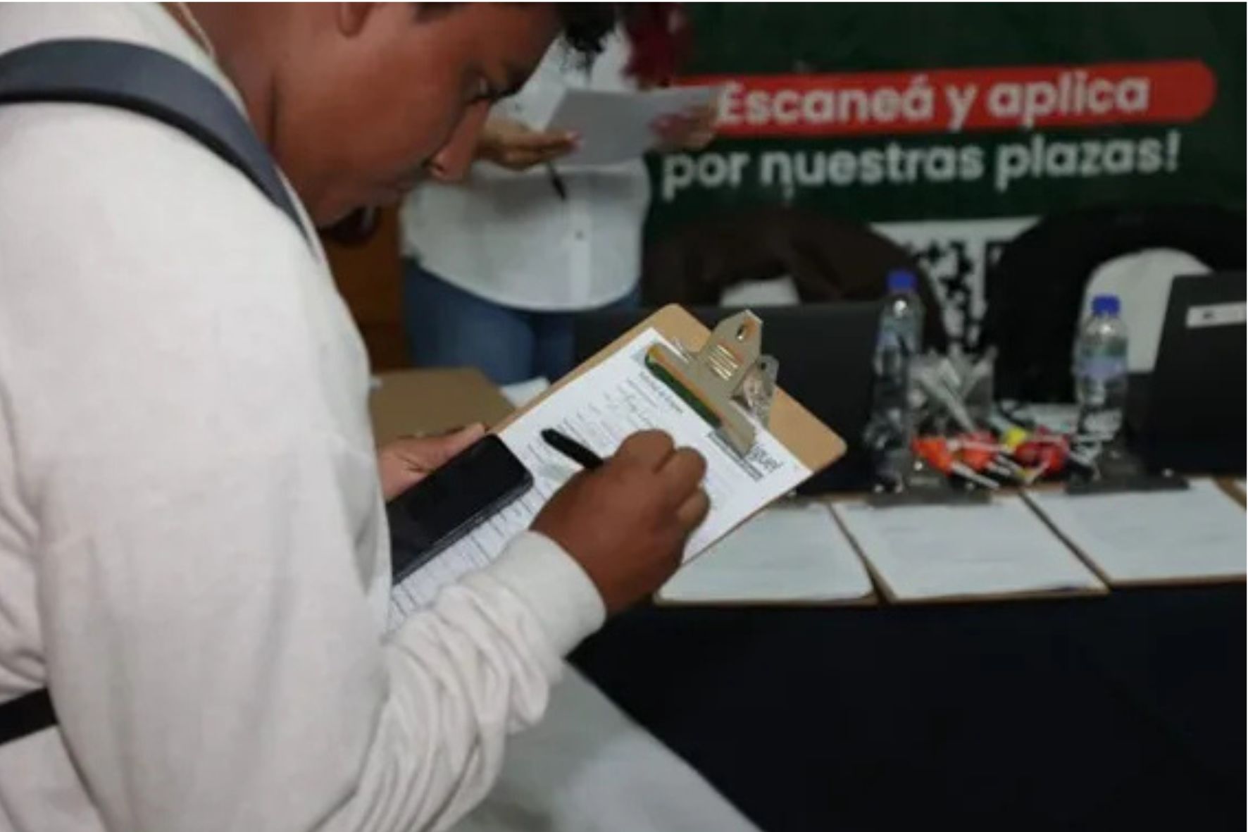 Promover una cultura organizacional saludable y ofrecer planes de carrera son acciones fundamentales para retener el talento. (Foto: Mintrab / AUN)