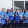 Estudiantes exploran diversas opciones académicas en la feria de universidades, siguiendo los consejos de expertos sobre la importancia de elegir una carrera que refleje sus intereses y contribuya a la sociedad. (Foto: Arlety Yoc / AUN)
