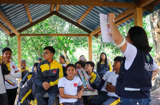 Las metodologías educativas actuales combinan actividades prácticas con el uso de herramientas digitales para fortalecer el aprendizaje de los jóvenes. (Foto: Gobierno de Guatemala / AUN)