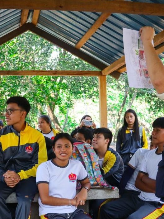 Las metodologías educativas actuales combinan actividades prácticas con el uso de herramientas digitales para fortalecer el aprendizaje de los jóvenes. (Foto: Gobierno de Guatemala / AUN)
