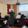 El interés por aprender Lengua de Señas de Guatemala se ha extendido entre estudiantes, profesionales, servidores públicos y ciudadanos que buscan una comunicación más inclusiva. (Foto: Lesly Morales / AUN)