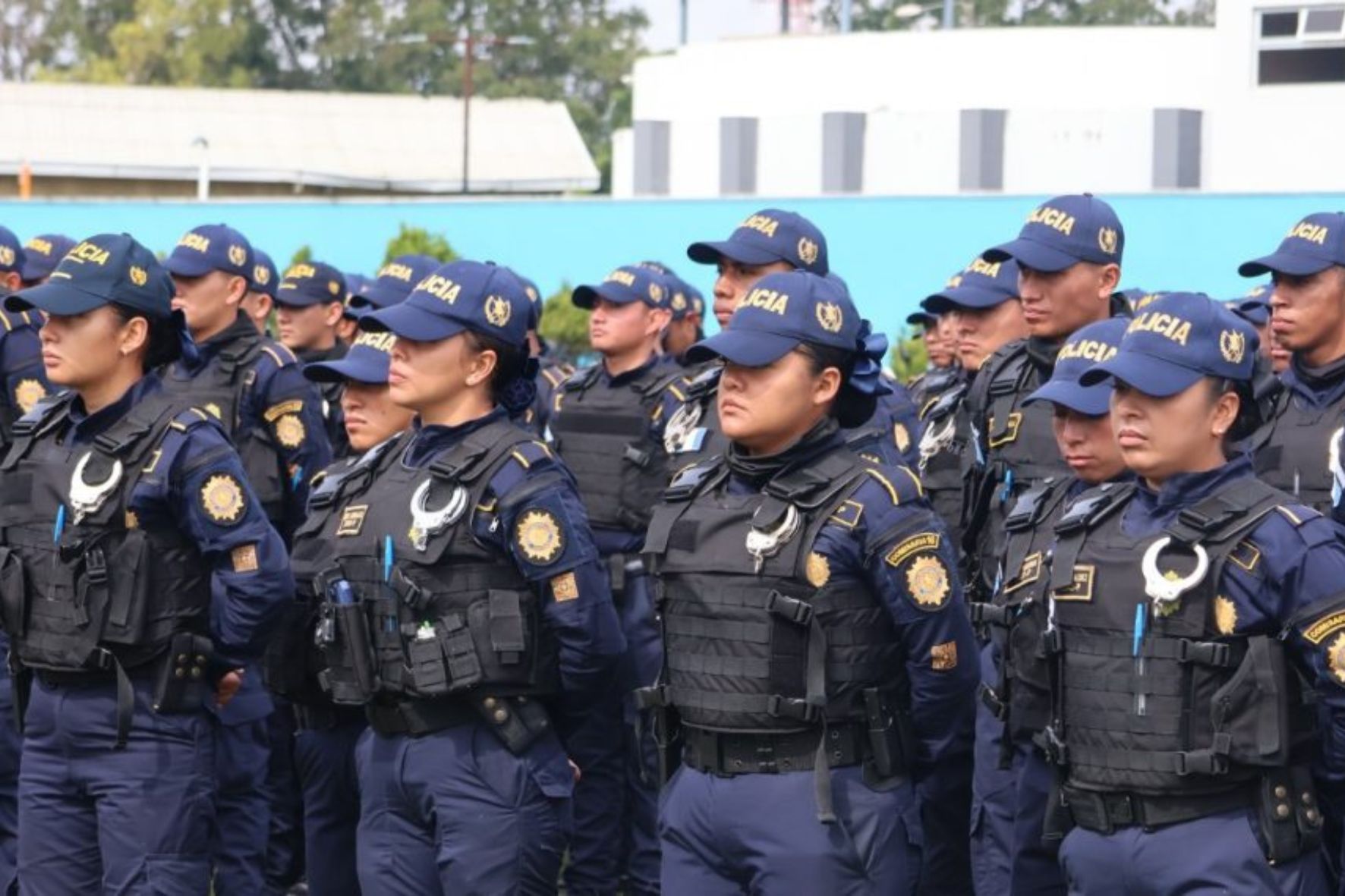 La Policía Nacional Civil anunció el despliegue de 3,500 nuevos agentes para reforzar la seguridad en municipios con mayor incidencia delictiva. (Foto: PNC / AUN)