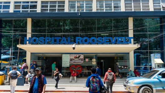 El Hospital Roosevelt es uno de los centros de referencia nacional para la atención de pacientes con enfermedades crónicas y sus complicaciones. (Foto: Carlos Morales / AUN)
