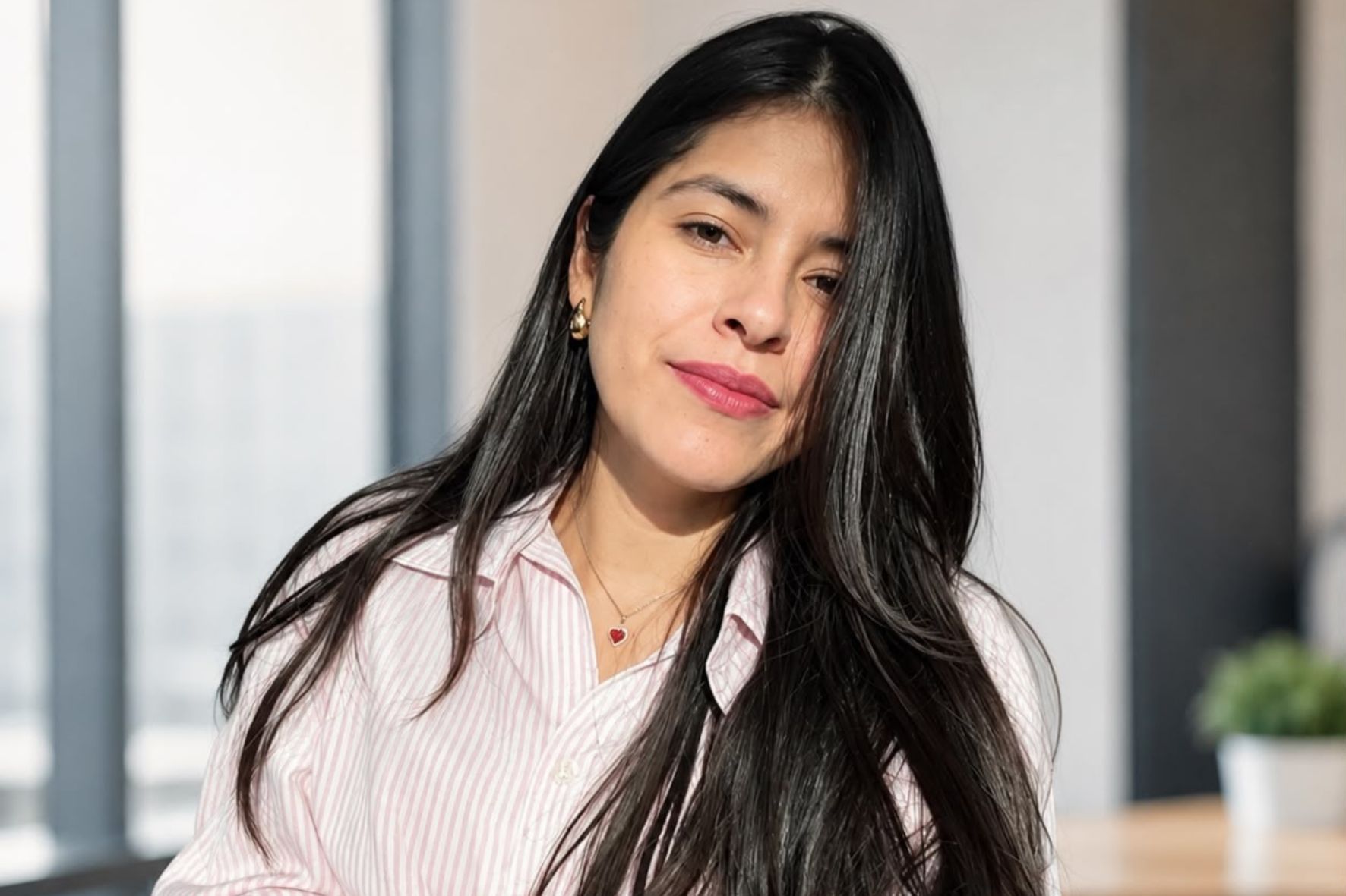 Sarahí Vásquez, señala que la solicitud de pagos por evaluaciones, exámenes médicos, capacitaciones o estudios socioeconómicos es una de las principales señales de alerta durante un supuesto proceso de contratación. (Foto: Cortesía) 