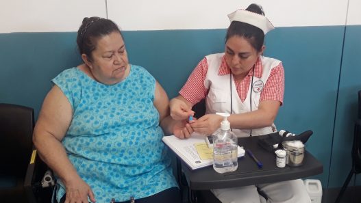 La educación sobre la diabetes permite comprender mejor la importancia de la actividad física, la buena alimentación y la atención médica para prevenir complicaciones. (Foto. IGSS / AUN)