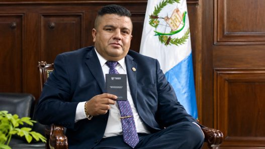 Norman Roderico Ruano Hernández, experto en criminología y política criminal, analiza la evolución de las nuevas tendencias delictivas en Guatemala, entre ellas la extorsión y el sicariato. (Foto: Cortesía / AUN)