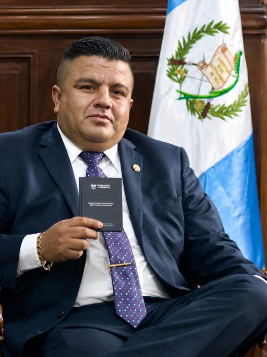 Norman Roderico Ruano Hernández, experto en criminología y política criminal, analiza la evolución de las nuevas tendencias delictivas en Guatemala, entre ellas la extorsión y el sicariato. (Foto: Cortesía / AUN)