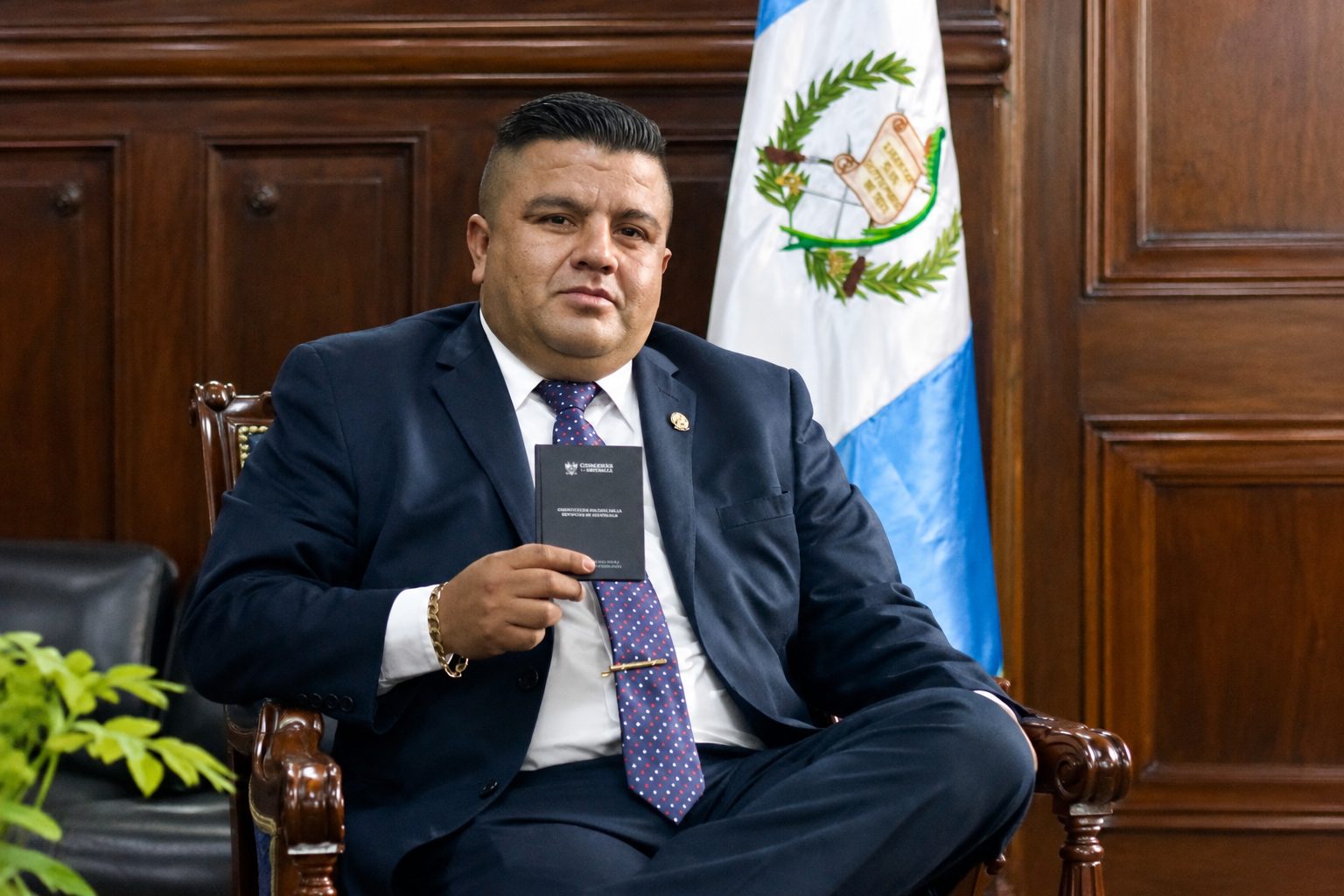 Norman Roderico Ruano Hernández, experto en criminología y política criminal, analiza la evolución de las nuevas tendencias delictivas en Guatemala, entre ellas la extorsión y el sicariato. (Foto: Cortesía / AUN)