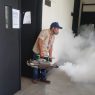Durante la época lluviosa, recipientes que acumulan agua pueden convertirse en criaderos del mosquito Aedes aegypti. (Foto: MSPAS / AUN)