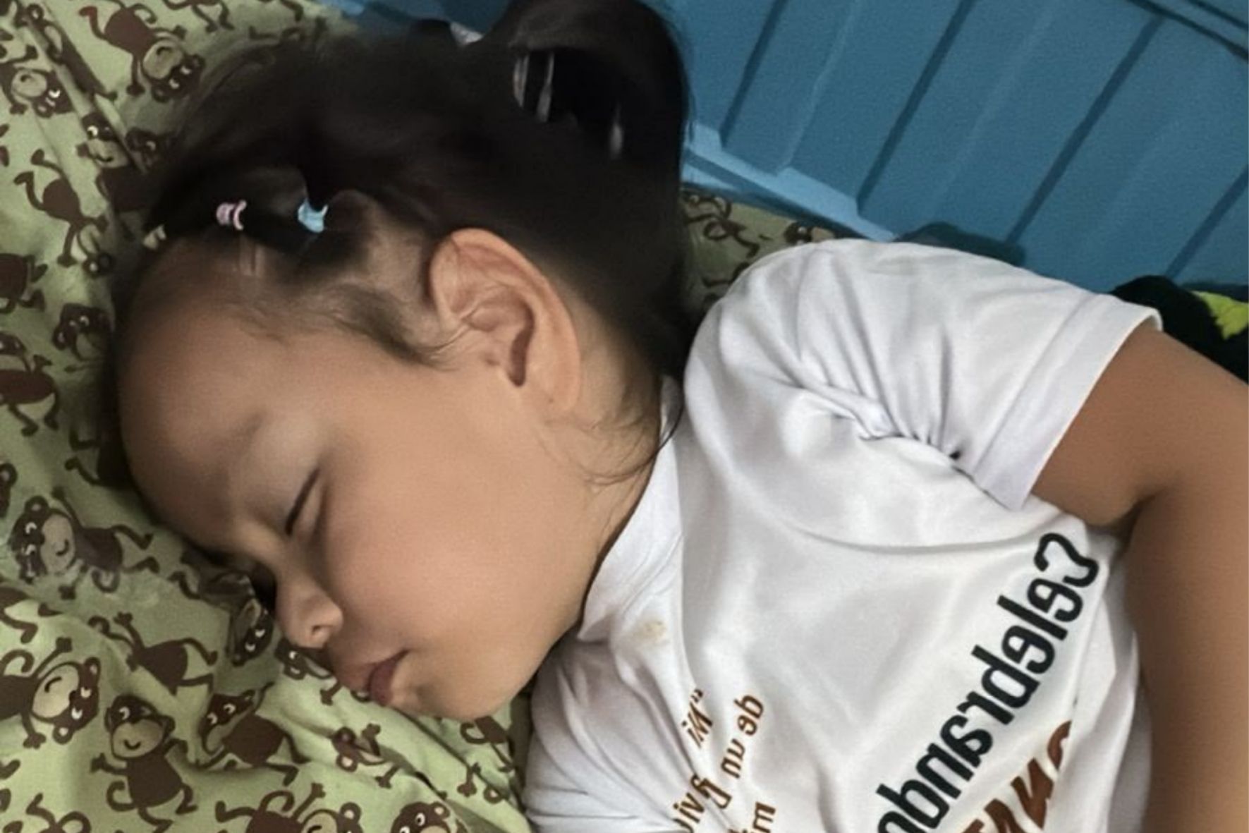 El descanso nocturno favorece procesos esenciales para el desarrollo cognitivo infantil, como la consolidación de la memoria, el aprendizaje y la atención. (Foto: Alisson Seijas / AUN)