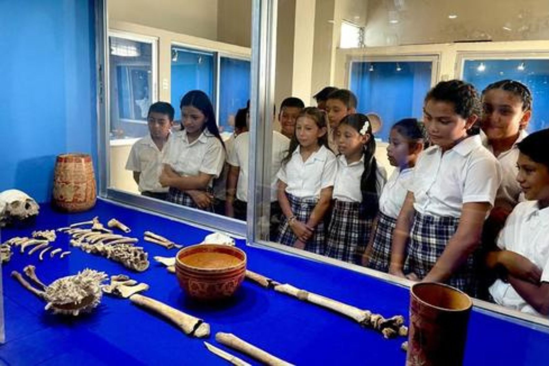 Expertos destacan que compartir experiencias en familia favorece el desarrollo emocional, la socialización y la valoración de la infancia. (Foto: MCD / AUN)