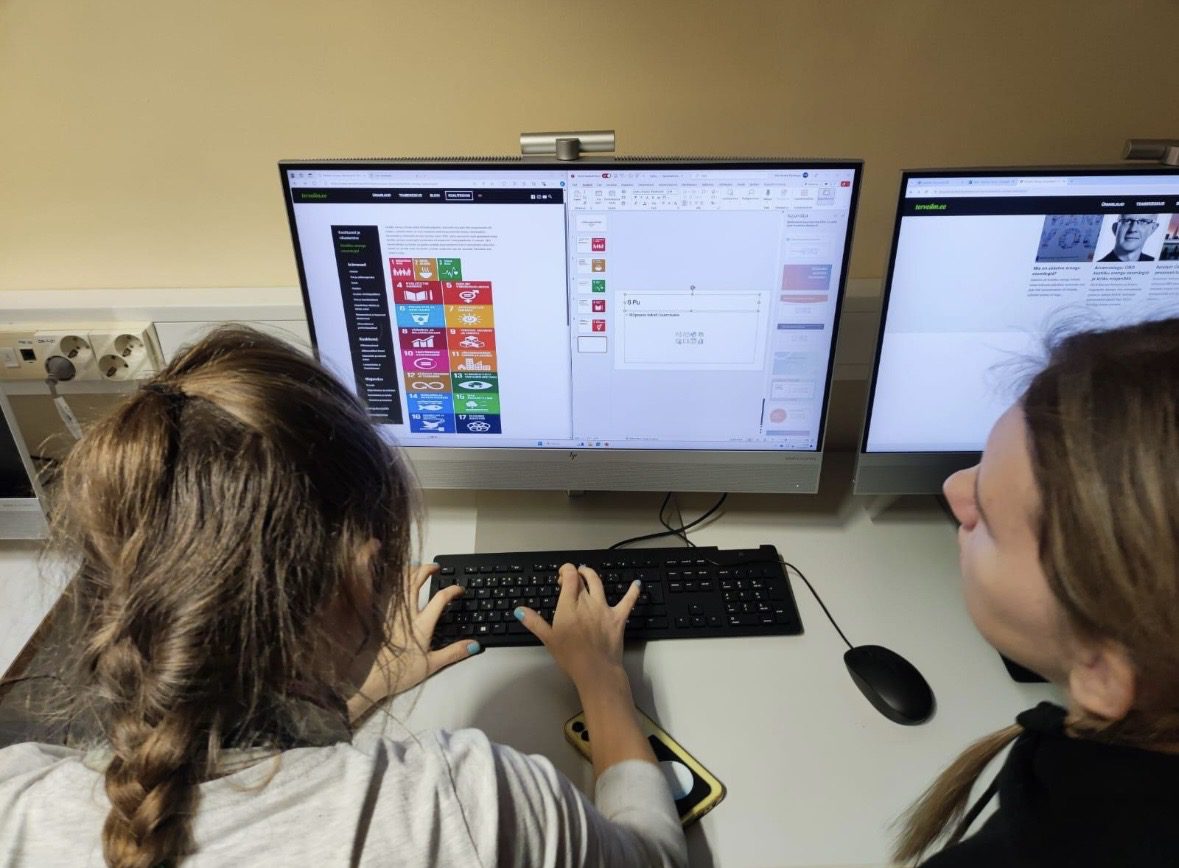 La selección de colores, tipografías e imágenes permite organizar la información y dirigir la atención hacia los conceptos principales. (Foto: GEMINI / AUN)