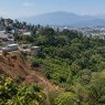 La expansión de proyectos inmobiliarios y comerciales amenaza la conservación de los bosques y áreas verdes en las principales ciudades de Guatemala. (Foto: Izabel López / AUN)