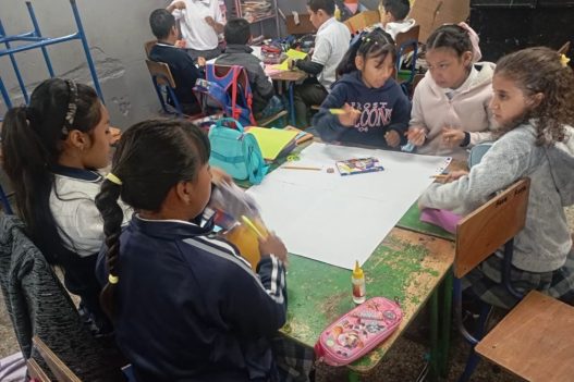 La gamificación incorpora elementos de los juegos para estimular la participación, motivación y aprendizaje de los estudiantes. (Alisson Seijas / AUN)