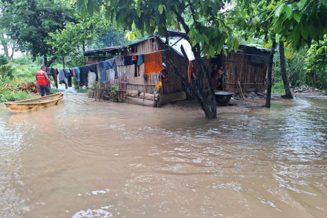Las lluvias persistentes y la saturación de los suelos incrementan el riesgo de derrumbes y deslizamientos en distintas regiones de Guatemala. (Foto: CONRED / AUN)