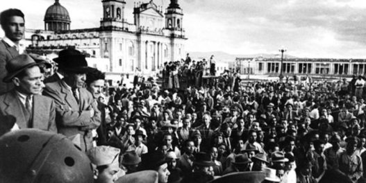 La Revolución de Octubre de 1944 abrió paso a un nuevo marco de derechos para los trabajadores guatemaltecos. (Foto: Colección El Imparcial y Fototeca cirma / AUN)