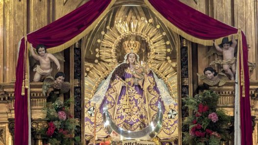 Durante octubre, la Basílica Menor de Nuestra Señora del Rosario, conocida como Santo Domingo, recibe a miles de fieles que participan en las celebraciones dedicadas a la Virgen del Rosario. (Foto: Diego Bermúdez / AUN)
