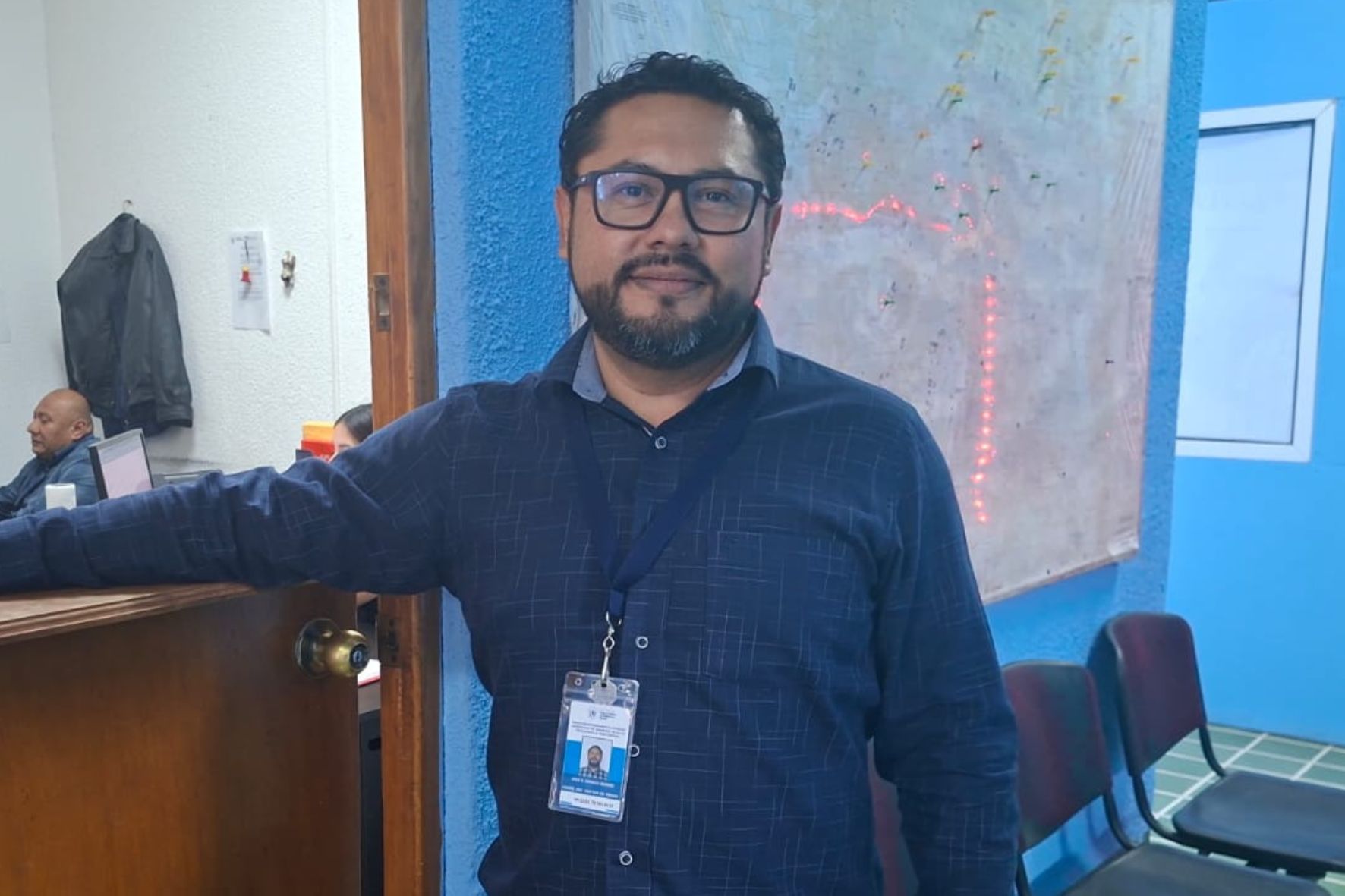 Guillermo Orozco, señaló que el uso de antibióticos sin prescripción médica puede contribuir al desarrollo de bacterias resistentes y reducir la efectividad de futuros tratamientos. (Foto: Luis Juárez / AUN)