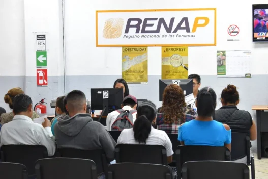 Según datos del RENAP, 90 mil 710 DPI que vencieron entre enero y septiembre de 2026 todavía no han sido renovados por sus titulares. (Foto: RENAP / AUN)